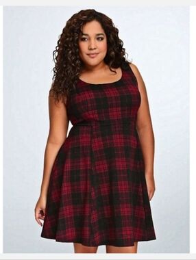 ​Torrid Burgundy & Black Plaid Skater Dress - Size 1 (1X)